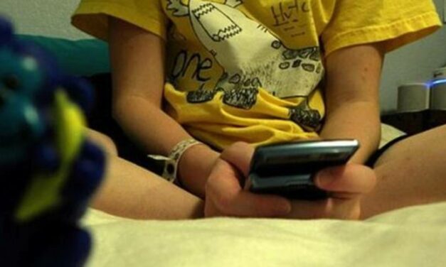 Tres de cada diez jóvenes de entre 11 y 16 años reconocen haber practicado «sexting»