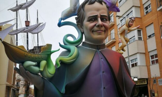 La Falla Don Bosco de Burriana celebra su 30 aniversario con una falla dedicada al fundador de los Salesianos
