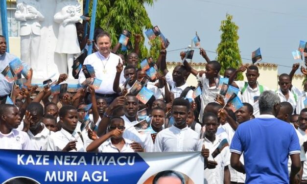 África recibe con alegría la visita del Rector Mayor