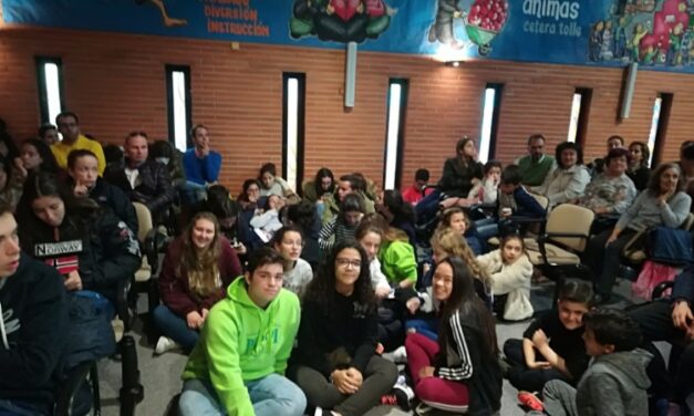 300 jóvenes coronan El Roldán en Cartagena con el Marchabosco