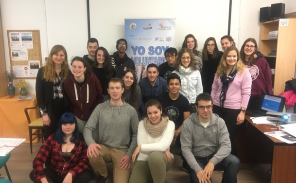 Jóvenes de Castilla y León se preparan dentro del programa de voluntariado de la Junta