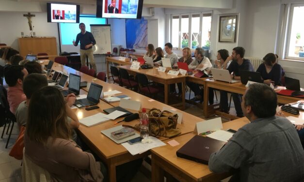 Escuelas Salesianas forma a sus directivos en liderazgo y gestión educativa