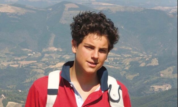 Carlo Acutis: La santidad de la puerta de al lado también tiene rostro joven