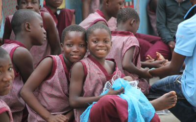 Una iniciativa para felicitar la Navidad a los niños olvidados de Sierra Leona