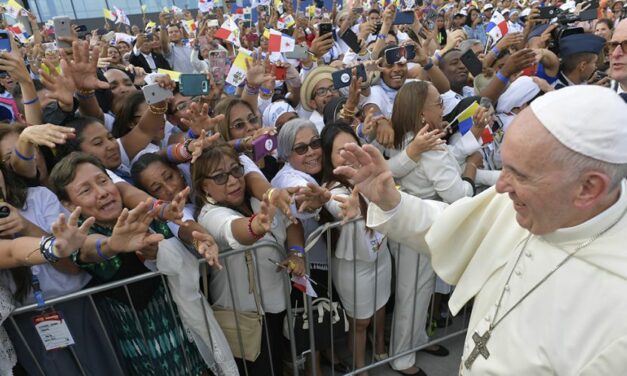 El Papa Francisco llegó a la JMJ de Panamá 2019