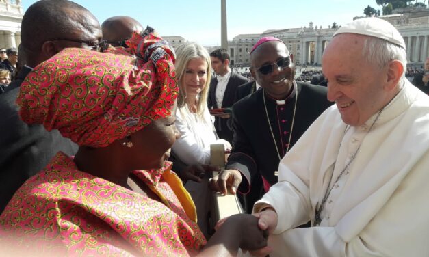 El encuentro del Papa con una de las chicas rescatadas de la prostitución por los Salesianos