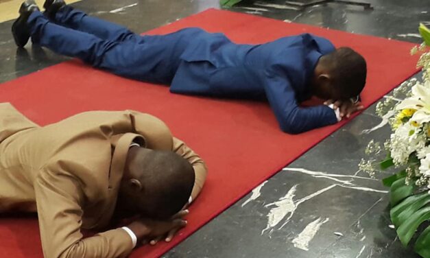 Profesión perpetua de Alphonse y Santiago: un fruto de la misión en África