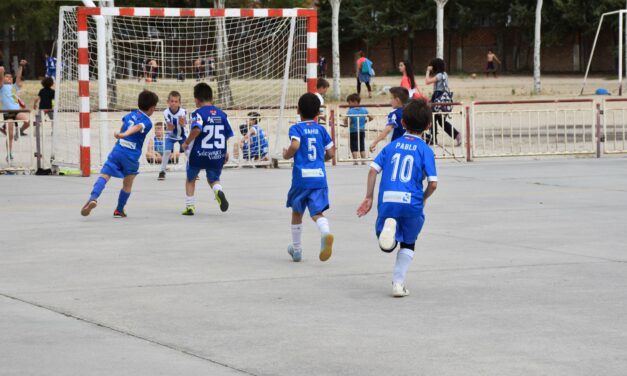 Más de 900 jóvenes compiten en un encuentro deportivo de los Salesianos