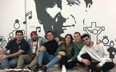 Personas corrientes con habilidades extraordinarias, para celebrar el día internacional del voluntariado