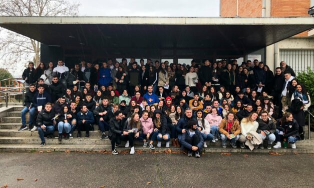 140 jóvenes, animadores y salesianos, comprometidos en la construcción de una Casa diFErente