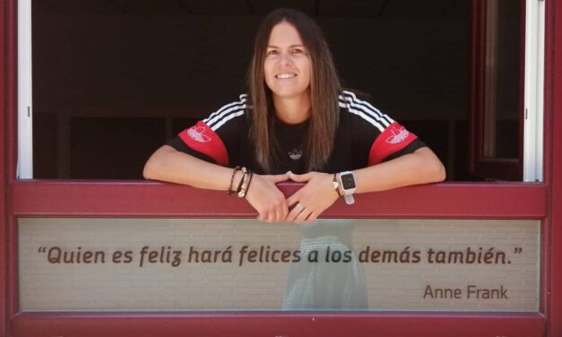 “Quien es feliz hará felices a los demás también”