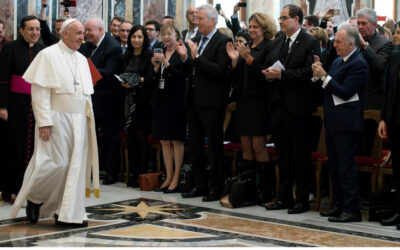 ¿Por qué el papa Francisco gusta más en la izquierda que en la derecha?