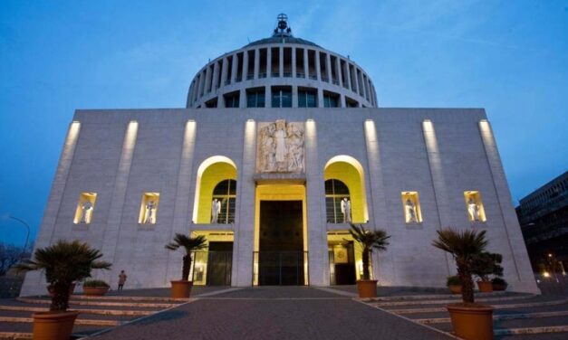 La Basílica de Don Bosco en Roma se convierte en un comedor para los pobres por Navidad