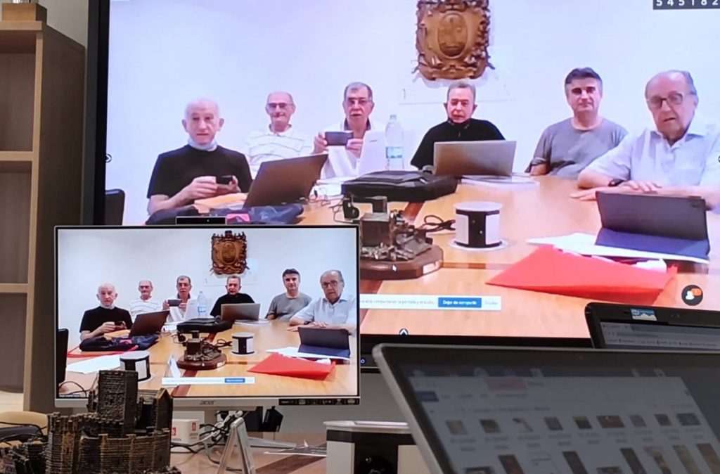 Equipo de voluntarios de la formación online de 2021 conectados desde Salesianos Pamplona