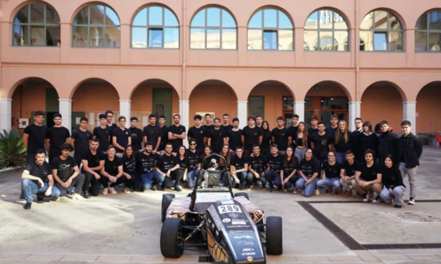 Estudiantes de la Escuela Universitaria de Sarriá diseñan un nuevo coche para la Formula Student