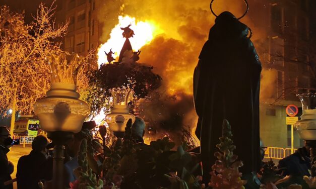 Todo listo para la vuelta a la calle de la fiesta de San Antonio Abad de Valencia