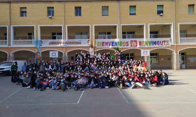 300 jóvenes se reencuentran en el Campobosco de El Campello movidos por la esperanza