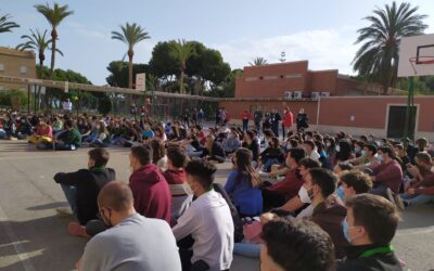 300 joves es retroben al Campobosco de El Campello moguts per l’esperança