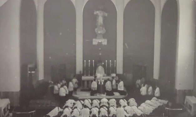 Foto con Historia: Primeros sacerdotes en el Teologado en Salamanca