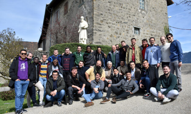 Salesianos en formación peregrinan a los lugares de San Francisco de Sales