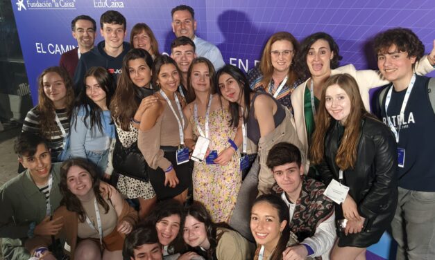 Alumnes de Salesians Sant Vicent Ferrer d’Alcoi seleccionats per al concurs nacional Big Data Challenge de Educaixa