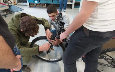 Alumnos de Salesianos Pamplona diseñan un freno especial para niños con Síndrome de Apert