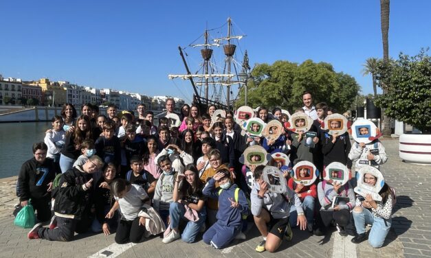 Sevilla se viste de gala para la presentación de la novela de ciencia ficción juvenil ‘Encélado’, de la editorial Edebé