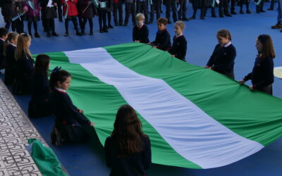 Celebración del Día de la Bandera de Andalucía en Salesianos Granada y Úbeda