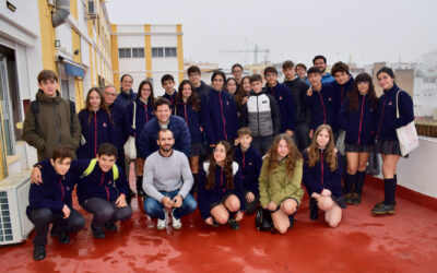 Sesenta estudiantes de Salesianos Triana visitan la casa de formación y acogida Bartolomé Blanco