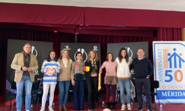 Salesianos Mérida muestra su apoyo al deporte femenino colaborando con la Supercopa de Fútbol de España