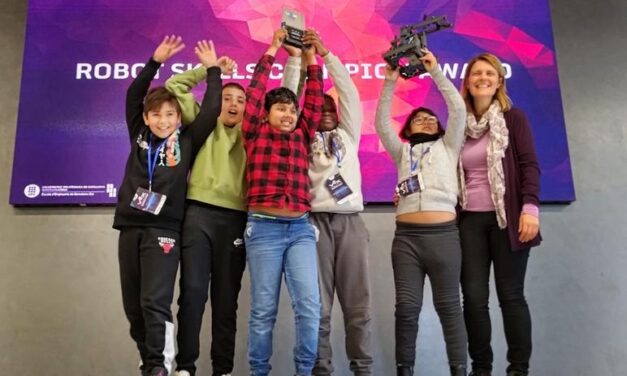 Salesians La Mina triomfa a la competició estatal de robòtica VEX al campus de la Universitat Politècnica de Catalunya