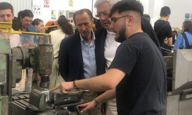 L’Alcalde de Chiclana de la Frontera visita les instal·lacions de Salesians Campano
