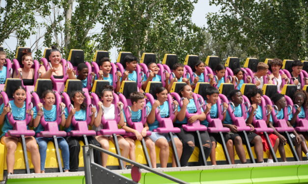 Más de 800 jóvenes de Pinardi disfrutaron del Parque de Atracciones de Madrid