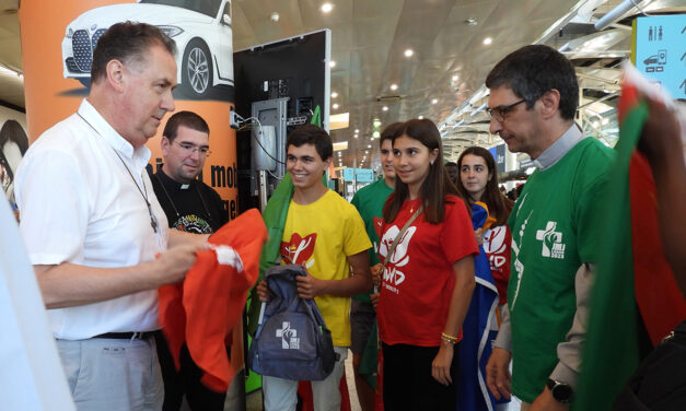 El Rector Mayor ya está en Lisboa para participar en la JMJ 2023