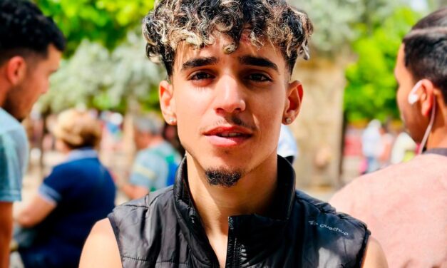 La història d’Anass: un testimoni inspirador de creixement personal i superació