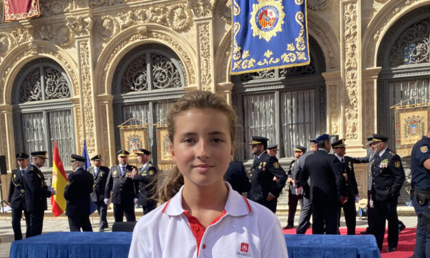 Salesians Triana participa en el reconeixement de la ciutat de Sevilla a la Policia Nacional