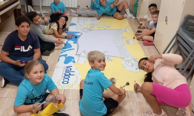 Un mural por la infancia en las Cortes de Castilla-La Mancha