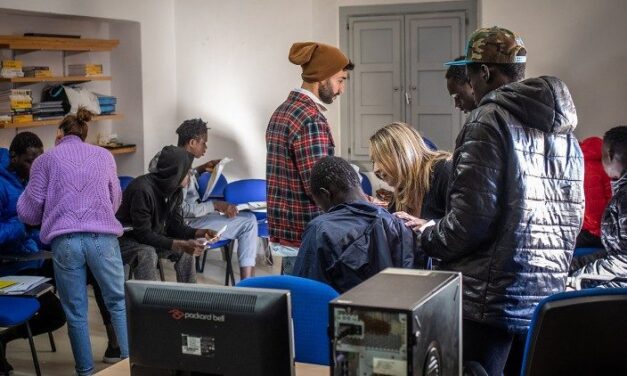 L’escàndol del migrant més petit que avui dóna exemple a Espanya