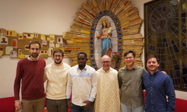 Joves salesians reben el ministeri del Lectorat