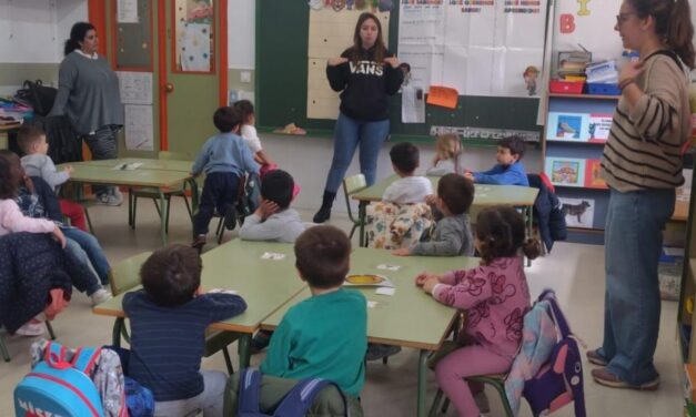 ‘Amb el menjar sí s’hi juga’ a Rota