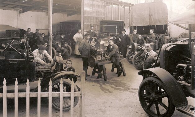 Foto con Historia: Taller de Automoción en Sarriá