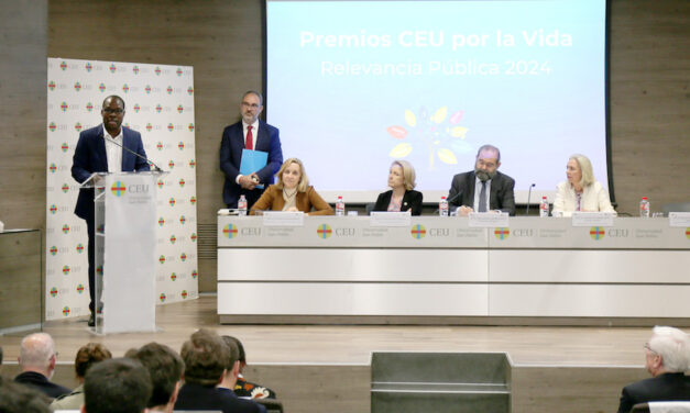 El salesiano Emmanuel Lokossou, galardonado de la IX edición de los Premios CEU por la Vida
