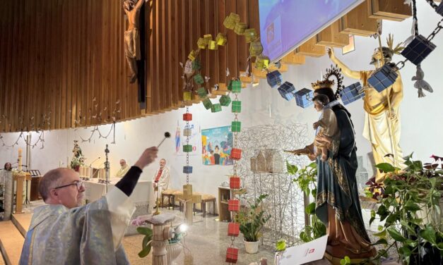 «María Auxiliadora viene a nuestra parroquia»