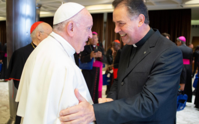 El Rector Mayor recibe al Papa en la Universidad Pontificia Salesiana