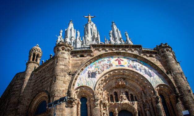 Seguint els passos de Don Bosco per la Barcelona salesiana