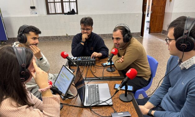 Los jóvenes conciencian a la sociedad sobre el cuidado del medioambiente