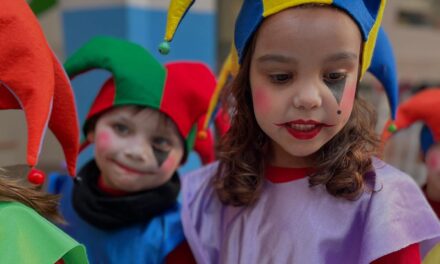 el martes de carnaval cierra los d?as de fiesta y colorido