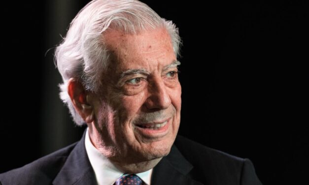 Mario Vargas Llosa, un gigante de las letras universales que pasó por las aulas salesianas