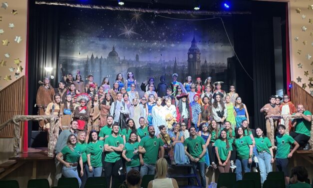 El musical «Peter Pan» llena de magia el Colegio Salesianos La Cuesta