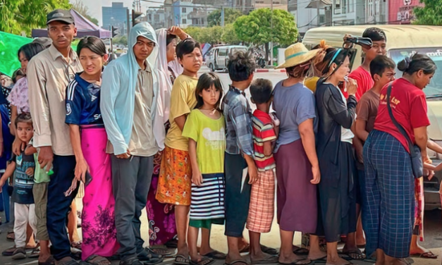 Los misioneros salesianos reparten ayuda de emergencia tras el terremoto en Myanmar